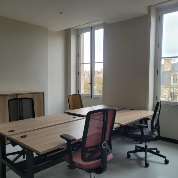 Bureau privé 27 m² 7 postes Coworking Rue Vital Carles Bordeaux 33000 - photo 2