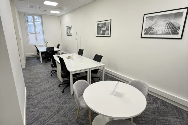 Bureau privé - 31000 - 15 postes - 6859€