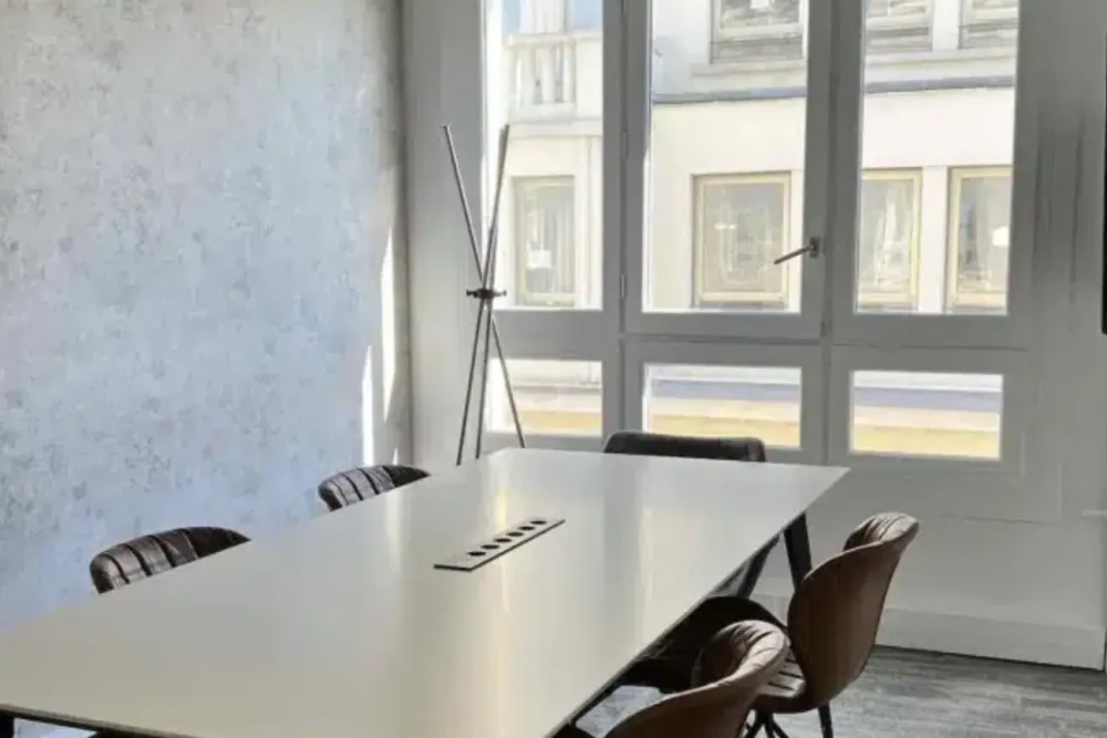 Espace indépendant - 75010 - 60 postes - 36000€