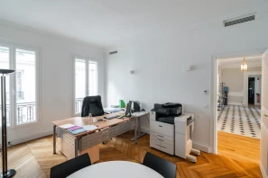 Bureau privé - 75017 - 43 postes - 26000€