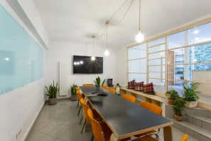 Bureau privé - 75018 - 5 postes - 2600€