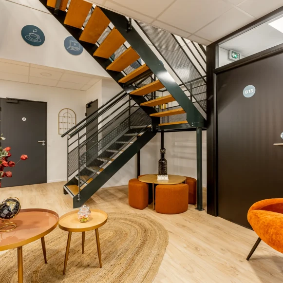 Bureau privé 10 m² 2 postes Location bureau Rue Blaise Pascal Élancourt 78990 - photo 5