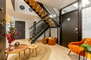 Bureau privé - 78990 - 2 postes - 671€