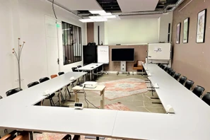 Bureau privé - 75010 - 7 postes - 3300€