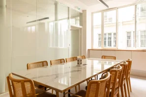 Open Space - 75002 - 6 postes - 500€