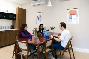 Espace indépendant - 75002 - 19 postes - 13000€