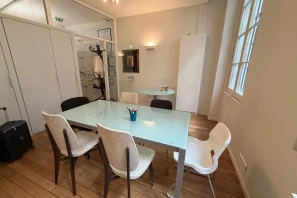 Bureau privé - 75001 - 2 postes - 900€