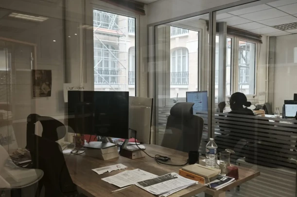 Bureau privé - 75009 - 3 postes - 1200€