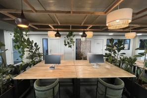 Open Space - 31200 - 8 postes - 150€