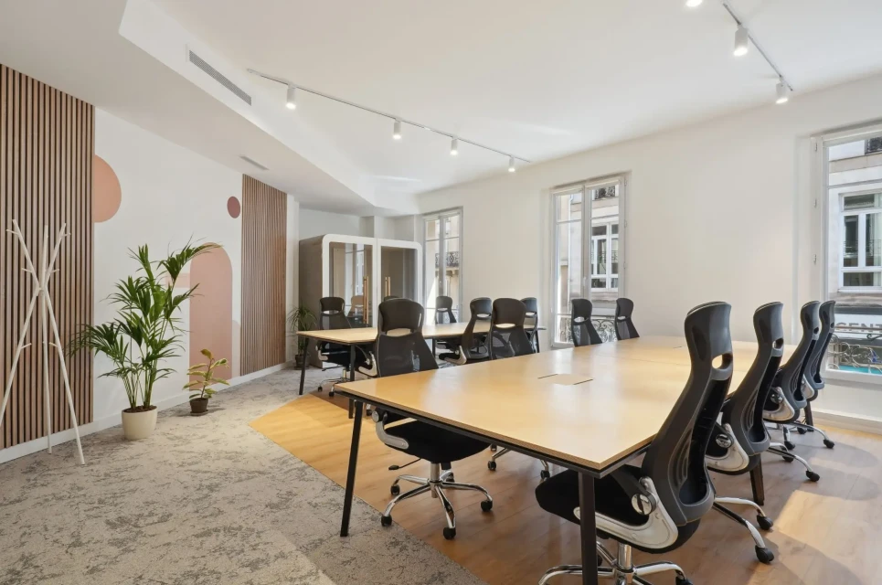 Le Saint-Lazare Place de Clichy