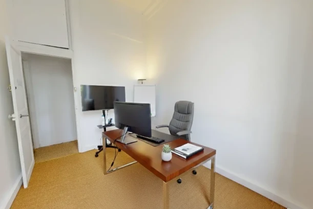 Bureau privé - 75001 - 2 postes - 2200€
