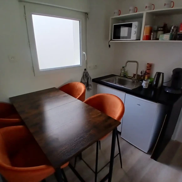 Espace indépendant 24 m² 3 postes Coworking Rue de Paris Guipavas 29490 - photo 2