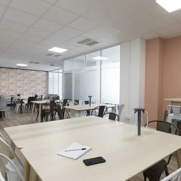 Bureau privé 50 m² 14 postes Coworking Rue Lortet Lyon 69007 - photo 6