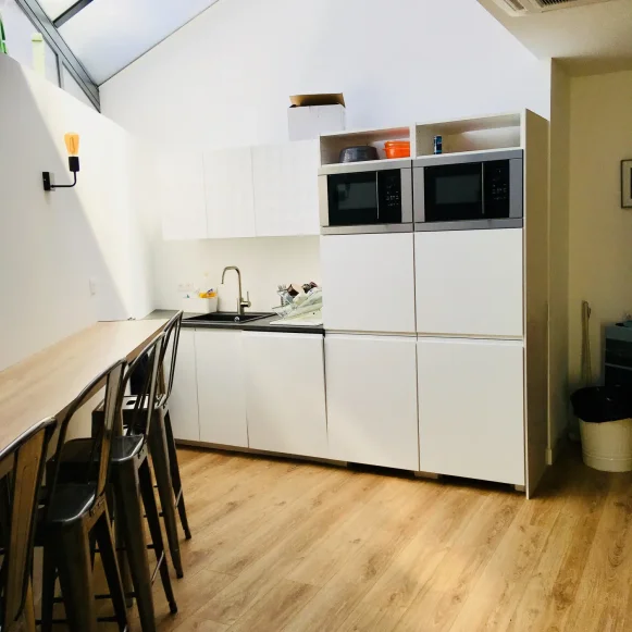 Bureau privé 15 m² 4 postes Location bureau Boulevard Pierre 1er Le Bouscat 33110 - photo 8