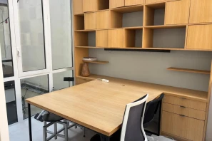Bureau privé - 75010 - 2 postes - 1300€