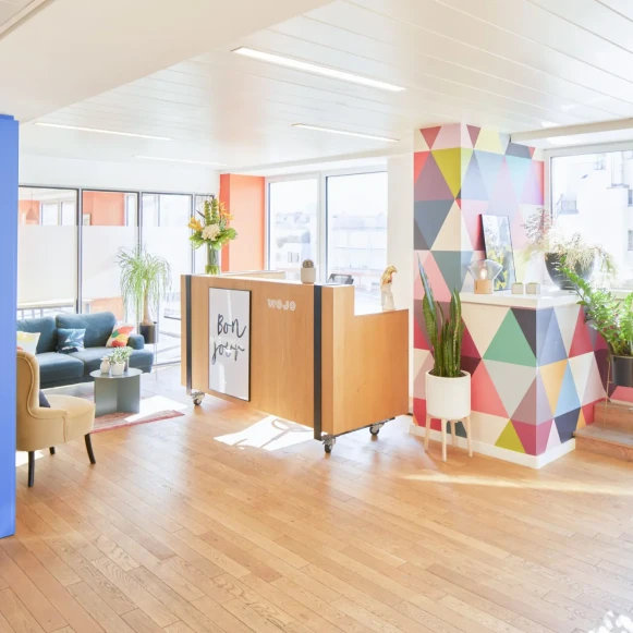 Bureau privé 16 m² 3 postes Location bureau Rue Washington Paris 75008 - photo 2