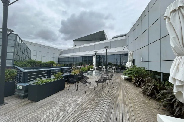 Cours Valmy 92800 Puteaux