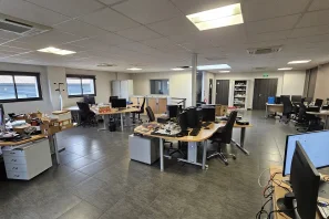 Bureau privé - 31830 - 2 postes - 620€