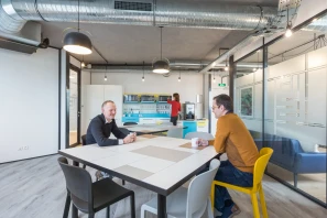 Bureau privé - 69005 - 5 postes - 1700€