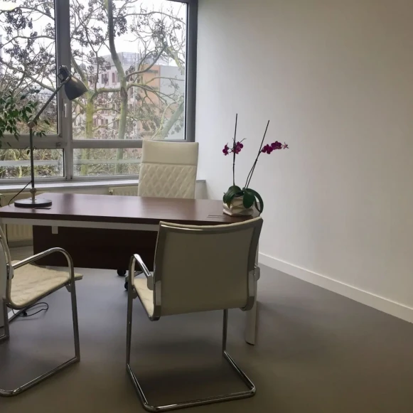 Bureau privé 14 m² 1 poste Location bureau Rue Pierre Mendès France Torcy 77200 - photo 1