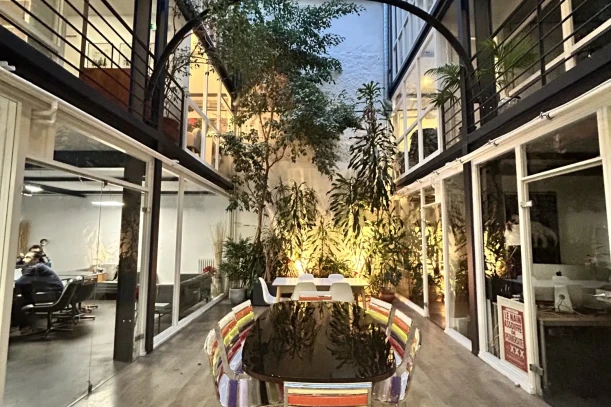 Bureau privé - 75017 - 9 postes - 2490€