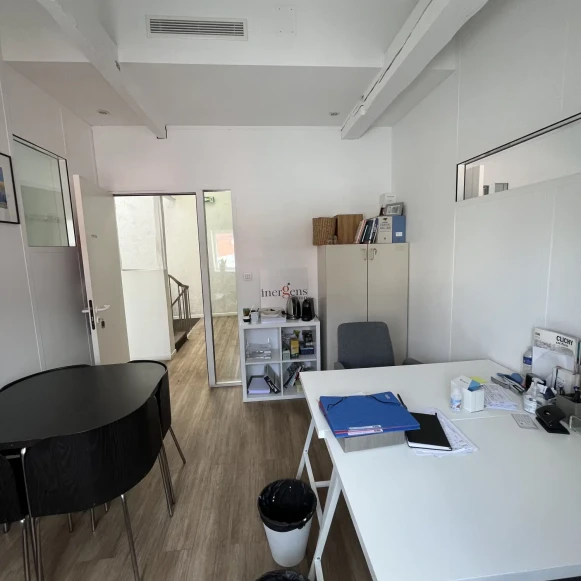 Bureau privé 11 m² 4 postes Coworking Boulevard Victor Hugo Clichy 92110 - photo 3