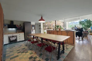 Open Space - 13005 - 10 postes - 200€