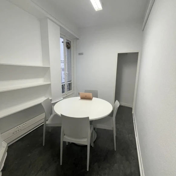 Espace indépendant 100 m² 12 postes Coworking Rue du Louvre Paris 75001 - photo 5