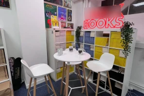 Open Space - 75002 - 8 postes - 400€