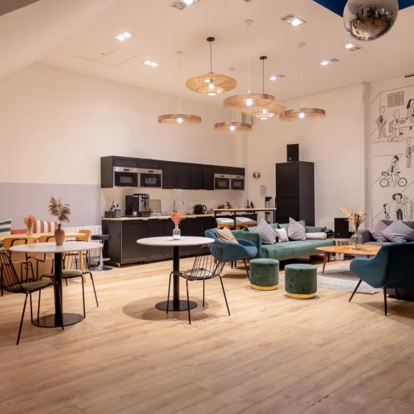 Bureau privé 21 m² 6 postes Location bureau Boulevard de Strasbourg Paris 75010 - photo 12