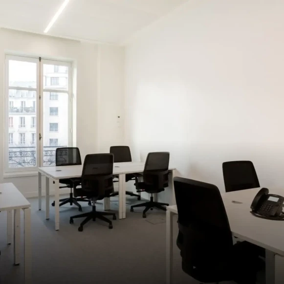 Bureau privé 92 m² 23 postes Coworking Rue du Louvre Paris 75001 - photo 1