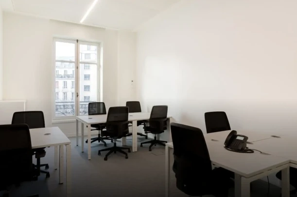 Bureau privé - 75001 - 7 postes - 5453€