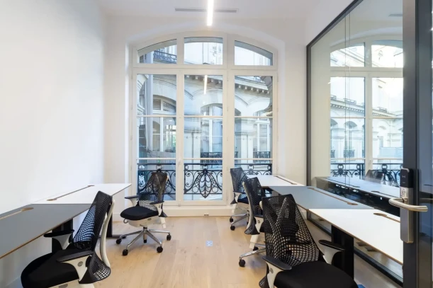 Bureau privé - 75011 - 7 postes - 4760€