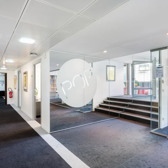 Bureau privé 18 m² 4 postes Coworking Rue Quentin-Bauchart Paris 75008 - photo 11