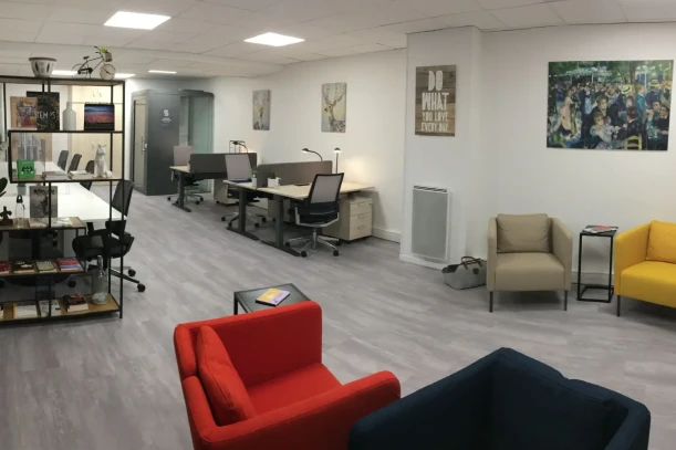 Open Space - 92350 - 6 postes - 350€