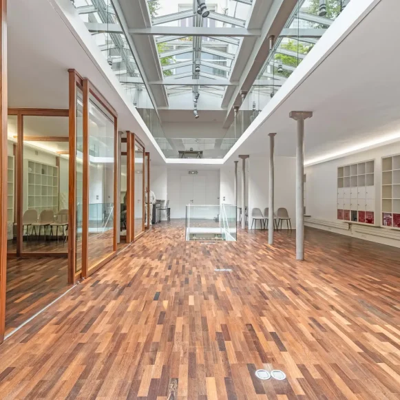Espace indépendant 372 m² 44 postes Location bureau Rue Meslay Paris 75003 - photo 2