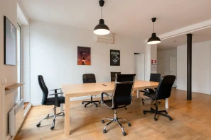 Open Space - 75003 - 4 postes - 360€