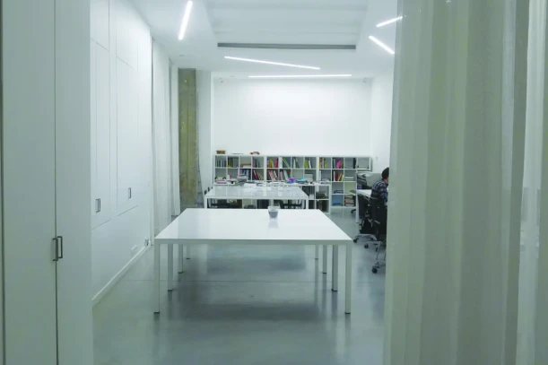 Open Space - 33800 - 8 postes - 250€