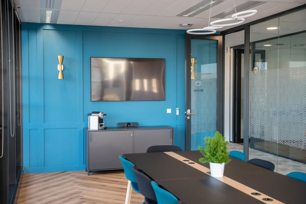 Bureau privé - 33800 - 1 poste - 708€