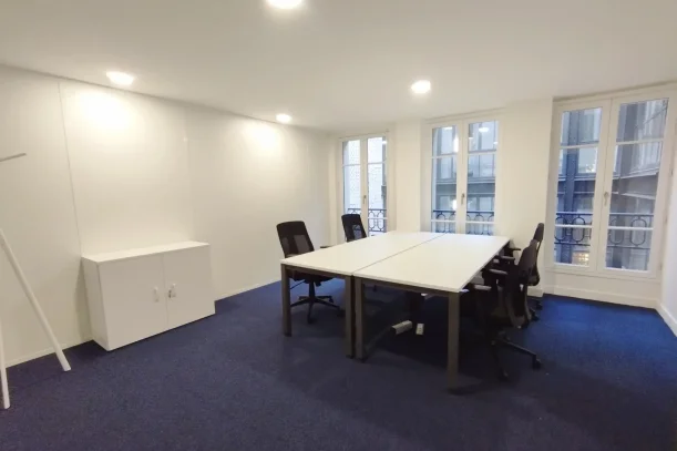 Bureau privé - 75017 - 4 postes - 2920€