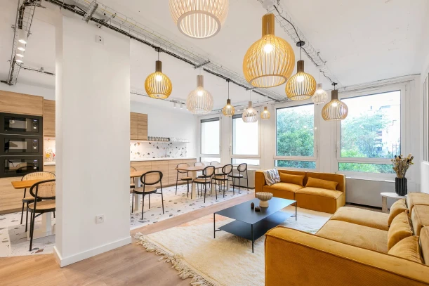 Espace indépendant - 75008 - 28 postes - 17000€