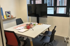 Bureau privé - 75018 - 2 postes - 390€