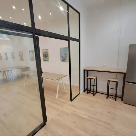 Open Space  18 postes Location bureau Rue Fort Notre Dame Marseille 13001 - photo 7