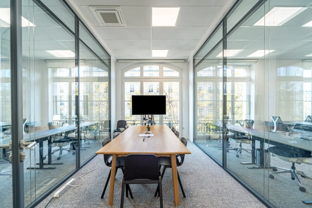 Bureau privé - 75011 - 92 postes - 59000€