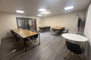 Bureau privé - 69007 - 4 postes - 650€