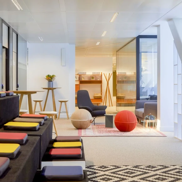 Bureau privé 14 m² 4 postes Location bureau Rue des Cuirassiers Lyon 69003 - photo 1
