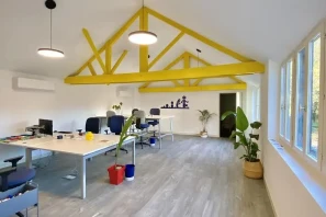 Open Space - 21700 - 8 postes - 263€