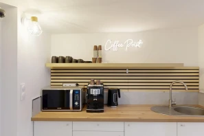 Espace indépendant - 75010 - 8 postes - 4600€