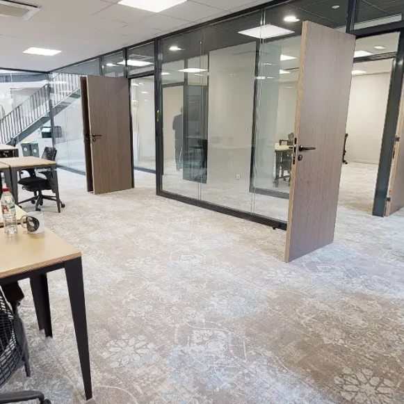 Bureau privé 46 m² 11 postes Location bureau Avenue Thiers Nice 06000 - photo 2