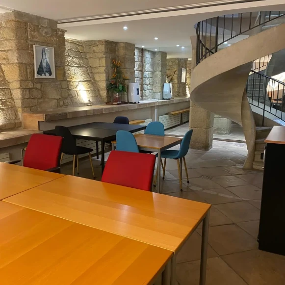 Bureau privé 42 m² 4 postes Location bureau Rue de Berri Paris 75008 - photo 7